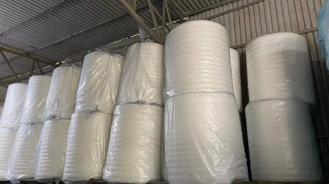 Cuộn xốp PE foam tại xưởng sản xuất